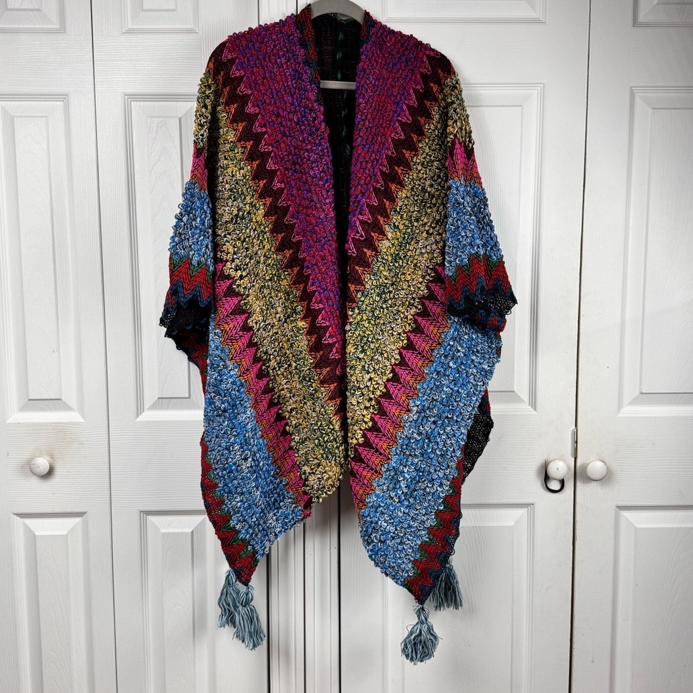Boho Knit Ruanа Wrap One Size Fringe Poncho Shawl Sleeve Style - Picture 2 of 10